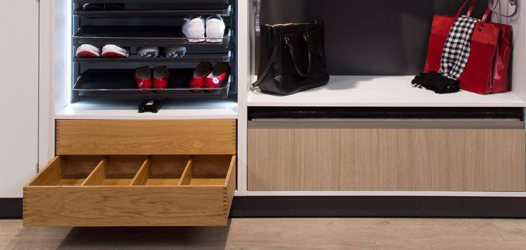 Spacious drawers provide optimum storage space